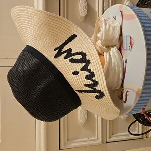 Juicy Couture black and white straw hat 👒